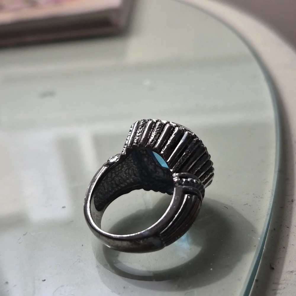 Vintage Checkerboard large Blue Topaz Chunky silver ring size 8